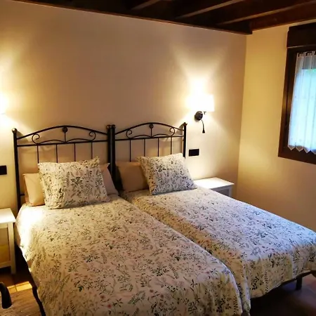 Cueva Les Pedroses *